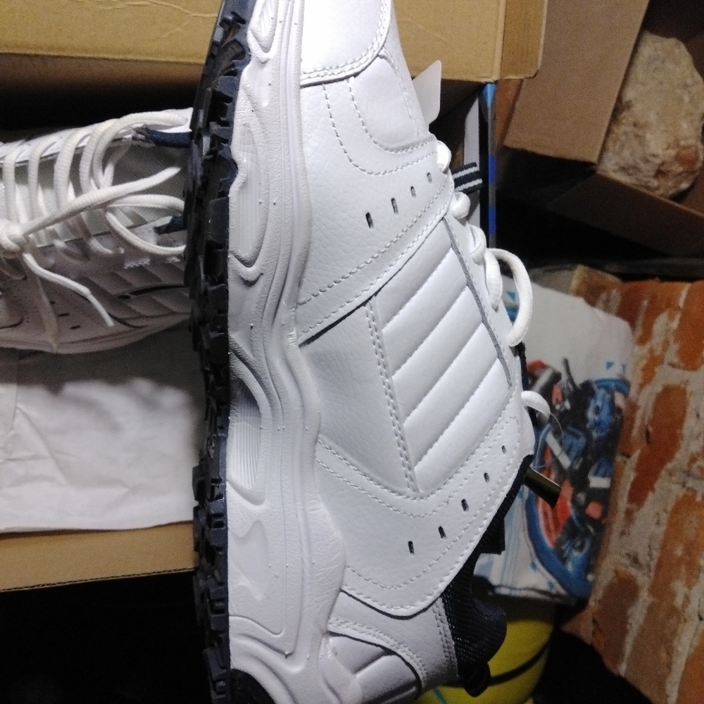LA Gear Mens Shoe***New in Box
